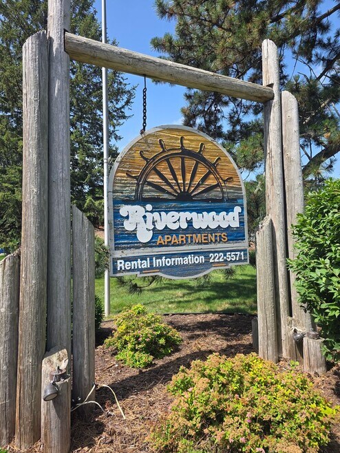 Riverwood Apartments