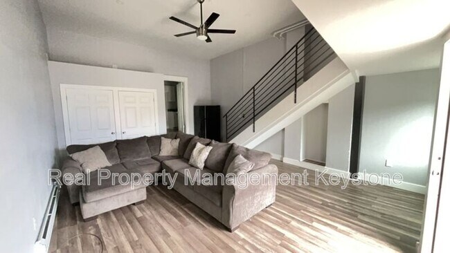 Foto del edificio - 1245 Chartiers Ave