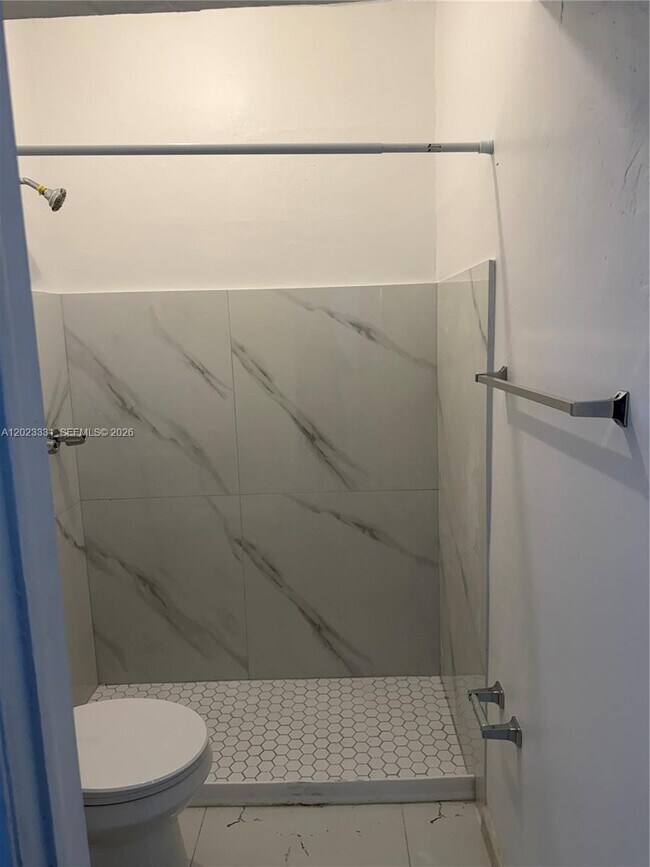 Foto del edificio - 4871 W Flagler St