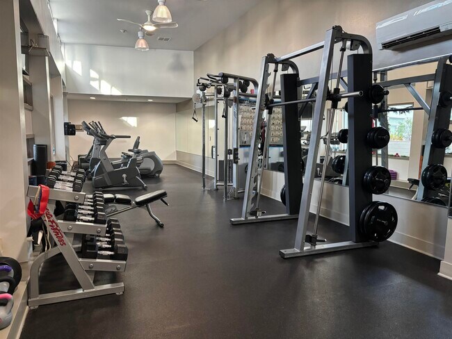 Foto del edificio - 217 Newark Ave