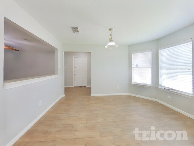 Building Photo - 5029 Hauna Ln