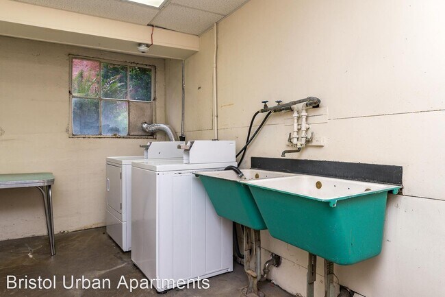 Foto del edificio - 2078 NW Everett St