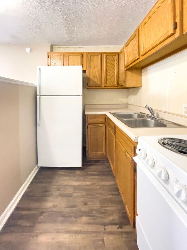 Building Photo - 2808 S Brotherton St