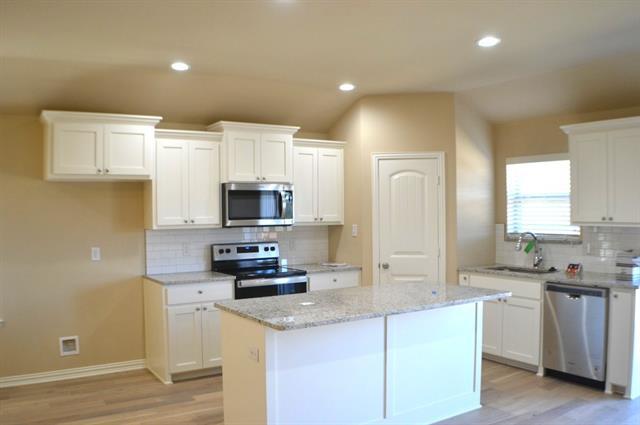Foto del edificio - 3205 Sandstone Dr