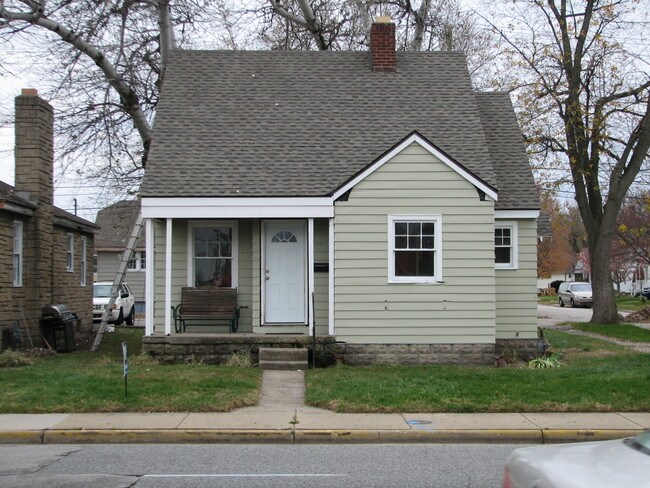 Front Porch - 3101 South St