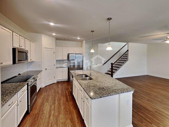 Building Photo - 414 Otter Trail