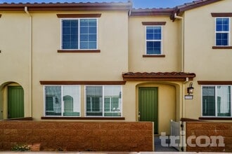 Building Photo - 10589 Gato Ct