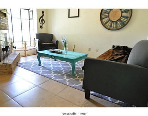 Foto del edificio - 2820 Forest Bend Dr