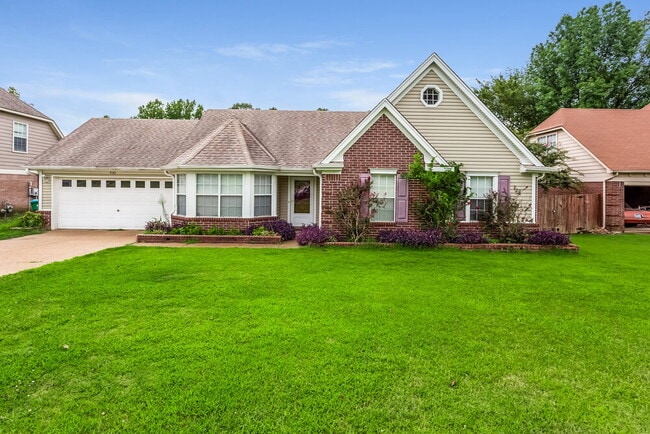 Building Photo - 7141 Creekside Dr
