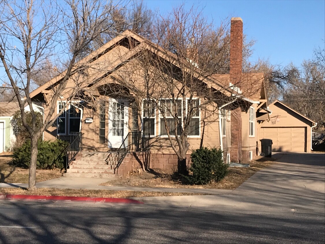 Primary Photo - 113 W 20th St