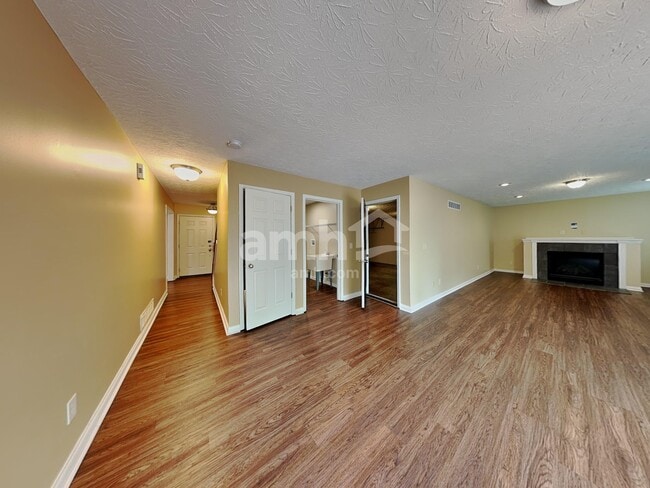 Foto del edificio - 2251 Custer Ln