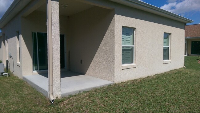 Foto del edificio - 3 bed, 2 bath 2 car garage