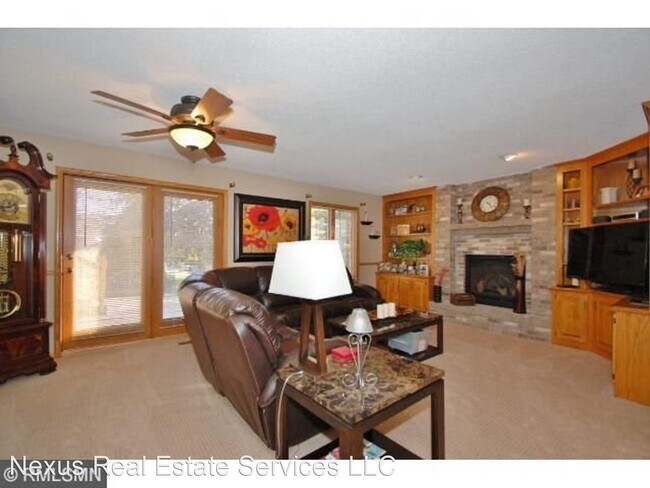 Building Photo - 4 br, 3 bath House - 9132 Barrington Terrace