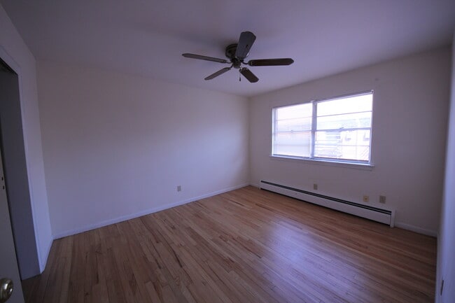Foto del edificio - 10 McKinley Ave