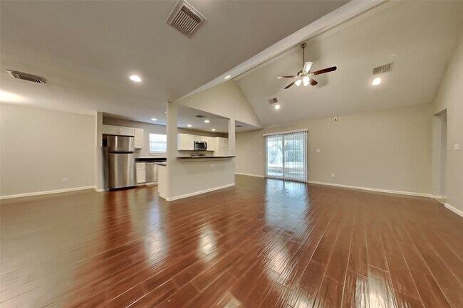 Foto del edificio - 10103 Golden Meadow Dr