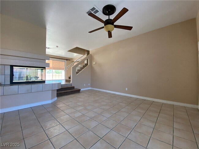 Foto del edificio - 2426 Antler Point Dr