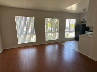 Foto principal - 9338 National Blvd