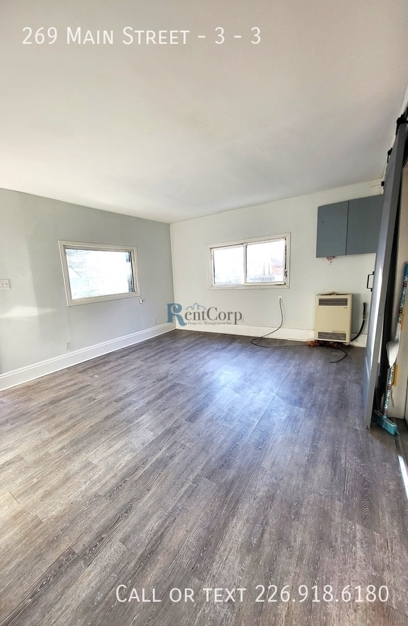 Building Photo - 269 Main St