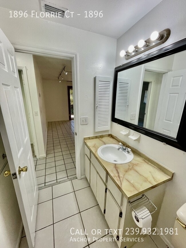 Building Photo - 1896 Florrie Ct