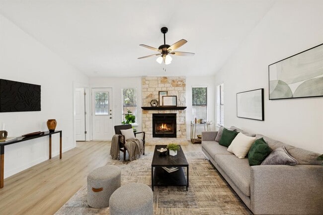 Building Photo - 2900 Sabinal Trail