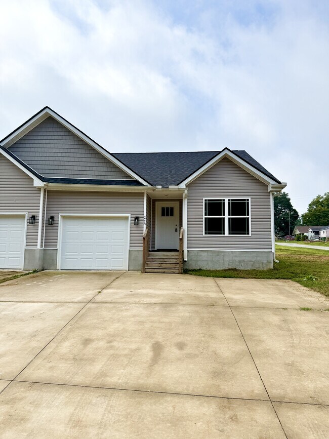 Building Photo - 248 S 1516