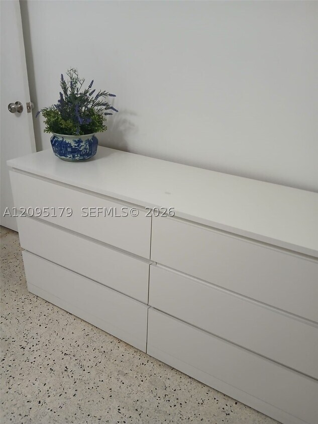 Foto del edificio - 479 E 15th St