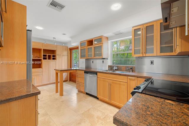 Foto del edificio - 564 Golden Beach Dr