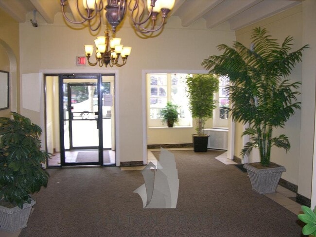 Building Photo - 4521 Malden St