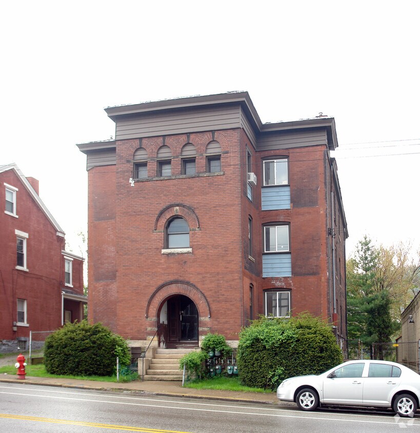 Foto del edificio - 3822-3824 Liberty Ave