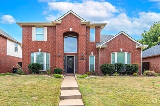 Building Photo - 10701 Alexandria Dr