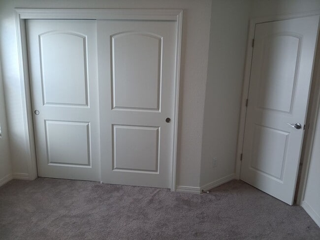 Foto del edificio - 3 Bedroom, 2 Bathroom Home! Schedule a Sho...