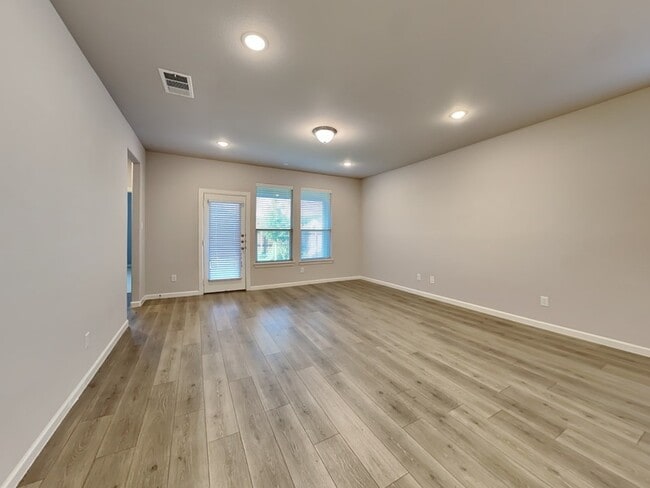 Foto del edificio - 162 Camelia St