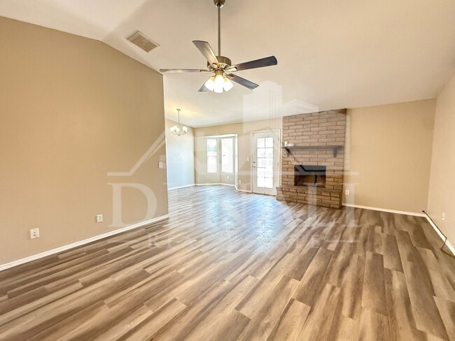 Photo - 10921 West Sells Drive House