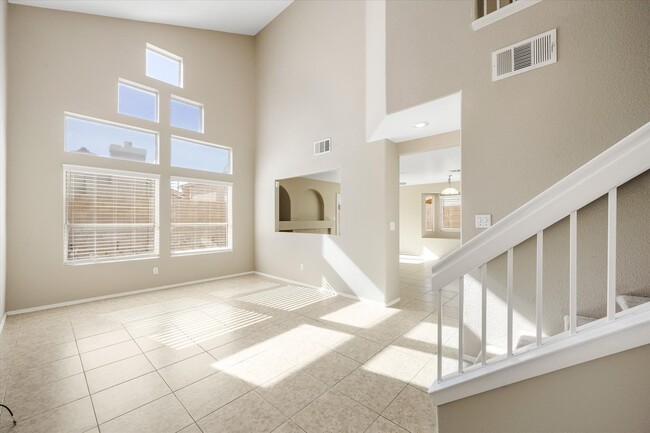 Building Photo - Lovely Two-Story in Silverado Ranch – Read...