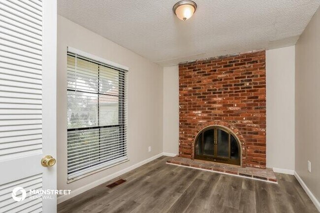 Foto del edificio - 5320 SPRINGTRAIL DR, BLACK JACK, MO 63033