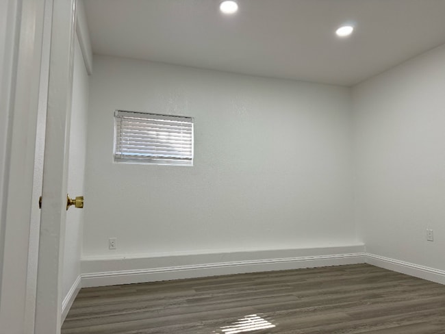 Building Photo - 1258 Alicante Dr