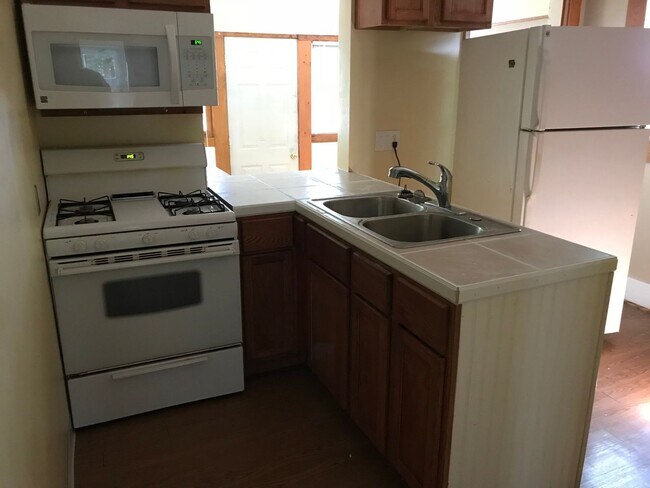 Foto del edificio - 930 Hudson Ave