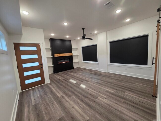 Foto del edificio - 1814 E 4th St