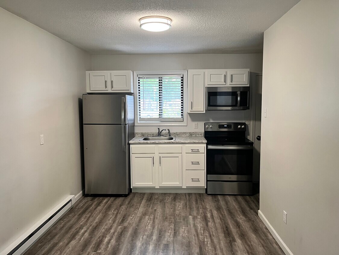 12 Spring St Unit 2A, Plainville, CT 06062 Apartments in Plainville, CT