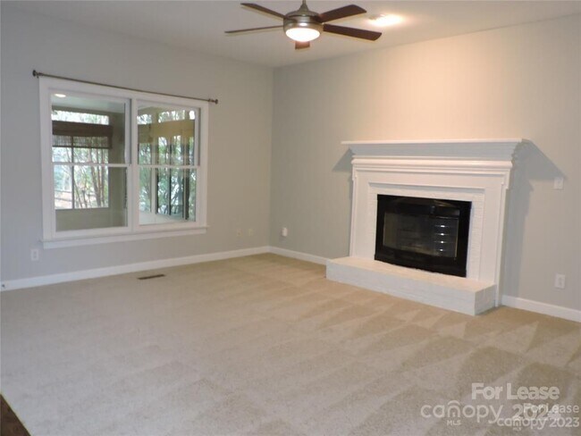 Building Photo - 7021 Royce Ct