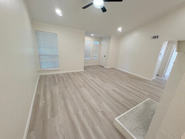 Building Photo - 9506 Wellsworth Dr