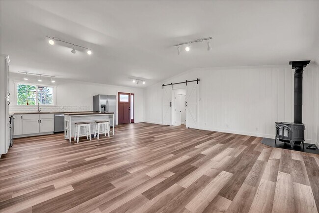 Foto del edificio - 6737 Diablo View Trl