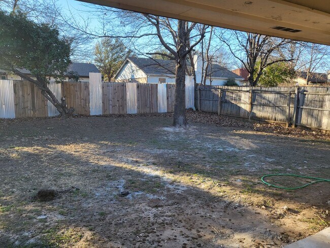 Foto del edificio - 7404 Glen Haven Dr