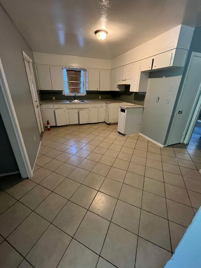 Foto del edificio - 3 Bedroom Home in Cedar Grove