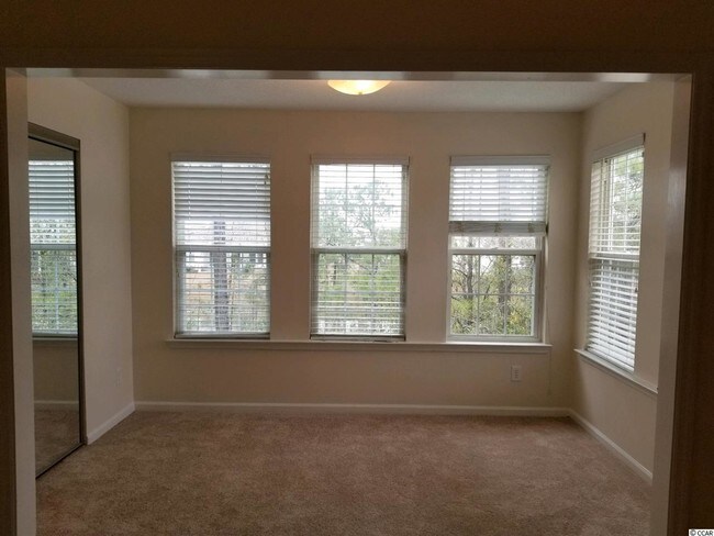 Foto del edificio - 8549E Hopkins Cir