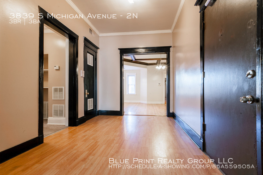 Primary Photo - 3839 S Michigan Ave