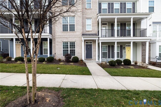 Foto del edificio - 6932 Leire Ln