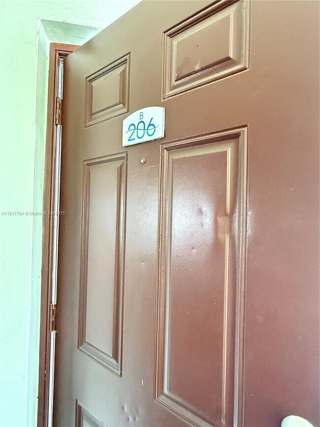 Foto del edificio - 15225 NE 6th Ave