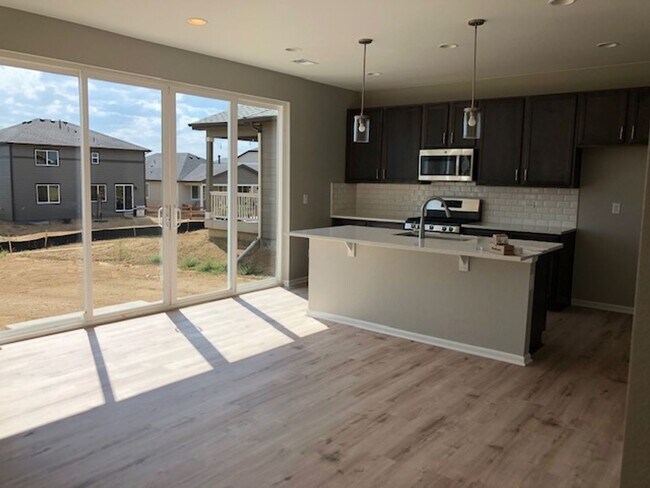 Foto del edificio - Beautiful Newer Home in Berthoud – 3 Bedrooms + Study, Loft, Large Yard, Pet Friendly