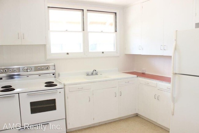 Building Photo - 3 br, 2 bath Apartment - 3217 Mokihana St.